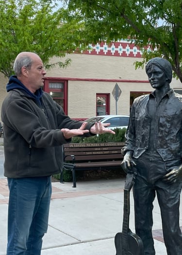 It was a choice between the brick wall just out of shot and this guy. The end result was the same.