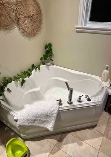 a corner jetted bathtub 