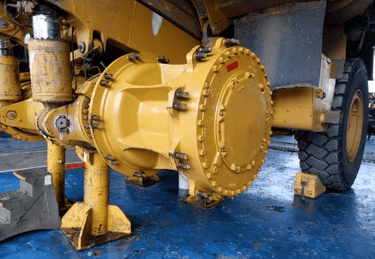 final drive hub for heavy machinery