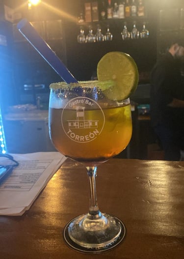 Coctel de la casa Torreon Gastro Bar