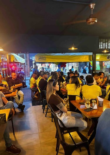 tarde de amigos en Idilio Café Restaurante Calarcá Quindío