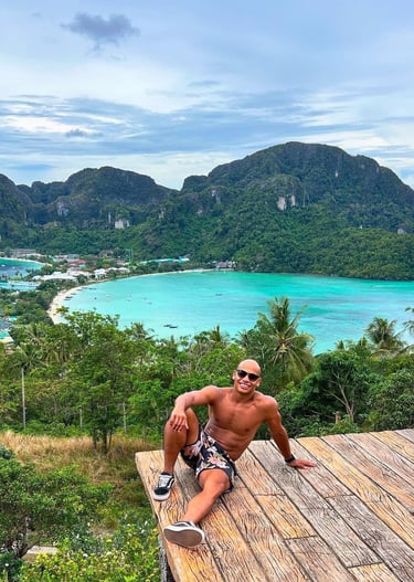 no view point na ilha de koh phiphi na tailandia
