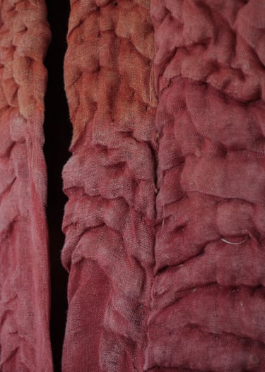 karine-nguyen-van-tham-mon père soleil levant, détail sculpture lin, teintures végétales