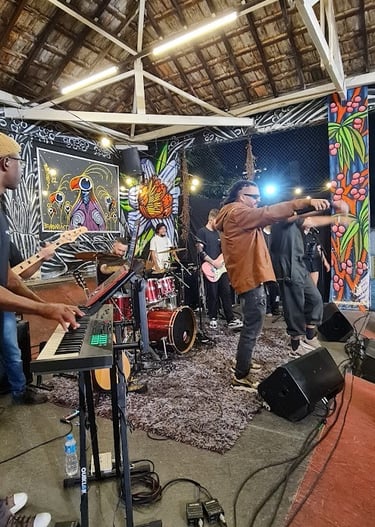 alt="banda para casamento e festa com repertório eclético São Paulo"