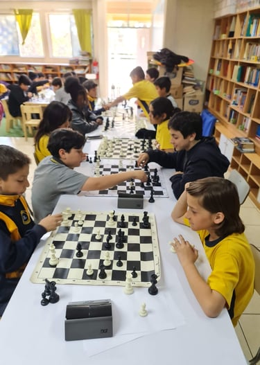 clases de Ajedrez presencial en el colegio los pensamientos de san bernardo