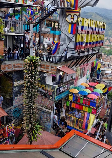 nuevo mirador de cristo en el graffiti tour medellin