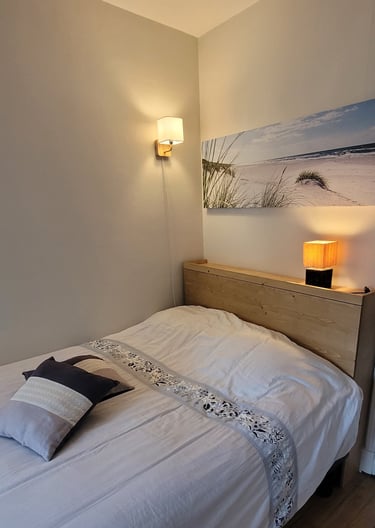 tête de lit sur mesure avec ouverture pour rangement intérieur