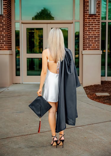Hershey PA Senior Picture Photographer. Lancaster PA senior picture photographer. Manheim PA senior pictures