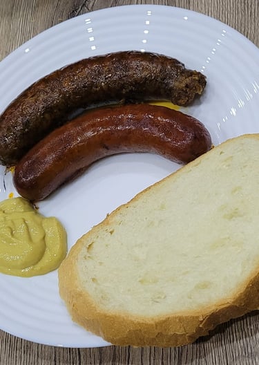 sült hurka, sült kolbász, kenyér, mustár, hurka és kolbász, házi hurka, házi kolbász
