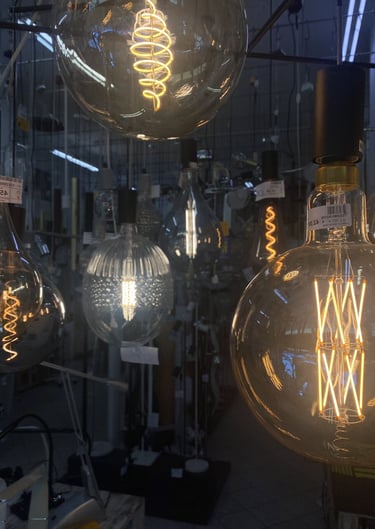 lampadine-estetica-esposizioni-accese