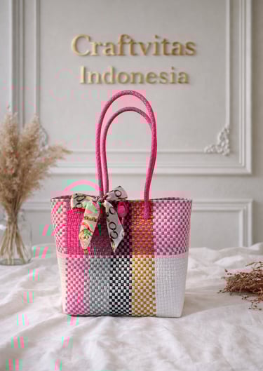 Tas anyaman plastik motif batik warna pink mix handmade dari Craftvitas Indonesia