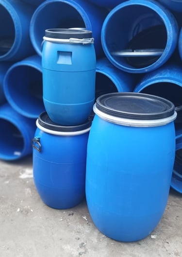 Refurbished plastic drums 60L to 200L – open and close top barrels Zyema Packages
