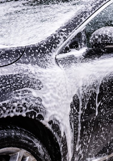 Lavage voiture au canon mousse