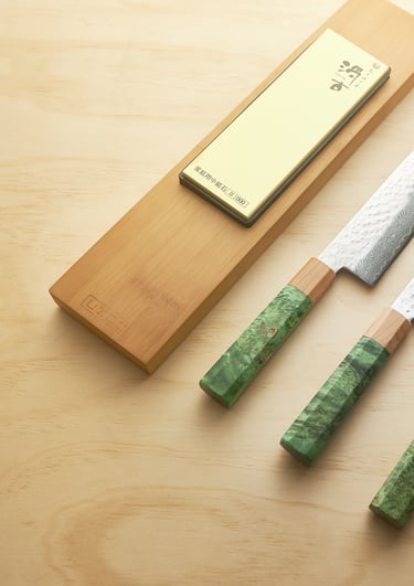 V E R D A N T   E D I T I O N by UZCO - japanese style damascus knife hammered tsuchime green handle