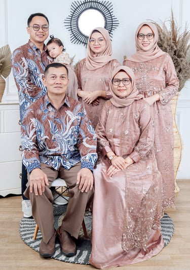 Foto Studio Keluarga