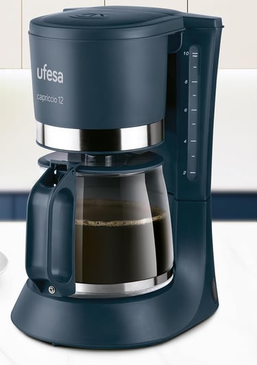 cafetera de filtro azul marca Ufesa 