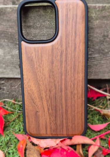 a wooden iphone case with a wooden iphone case