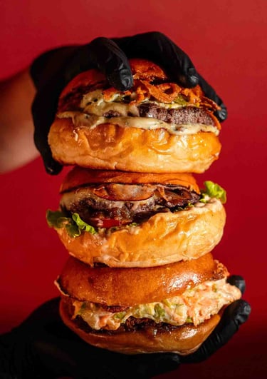 Variedad de Hamburguesas en Rustic La Tebaida Quindío