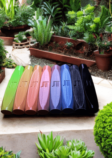 porta canne, colorati in un giardino