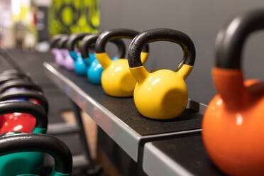Wholesale dumbbells for home gym retail. Source a variety of styles direct from Maviet Supplies.