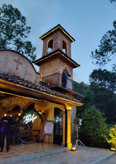 Ceremonia de boda realizada en la capilla de valle escondido en boquete