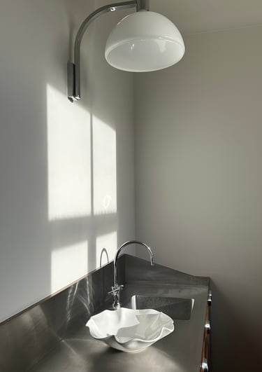 modernist serviravimo indas