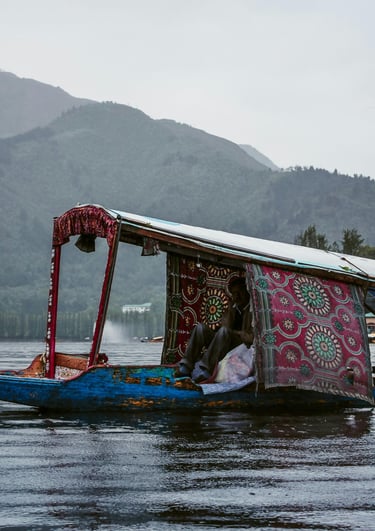 Explore Kashmir with Soma Journeys