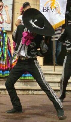Tradiciones Norma has Jalisco men's trajes folkloricos - suits