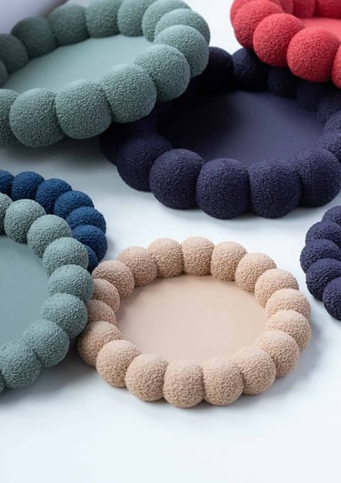 Bandejas decorativas da Coleção Sugar em tons de bege, azul e cinza, impressas em 3D — TIDU HOME