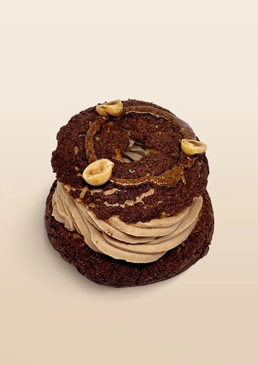 Paris Brest Façon Des Boulangers. Un classique réinterprété : pâte à choux légère, crème aérienne, équilibre parfait.