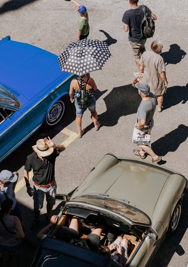 Strassenszene in Basel – Beispiel aus dem Kurs Streetfotografie der Fotografie-Akademie.