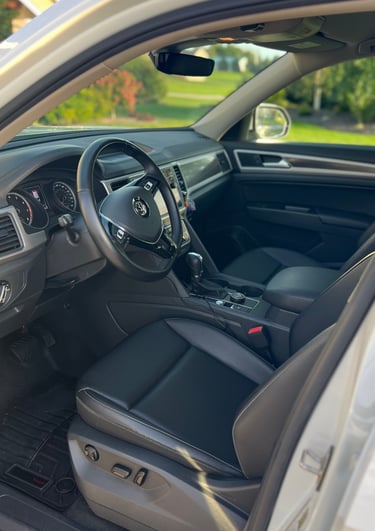 Fresh and new looking SUV after Golden Mobile Detailing's crew detailed it
