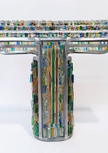 Objet d'art décoratif en verre recyclé, design contemporain unique, signé Edith Théret