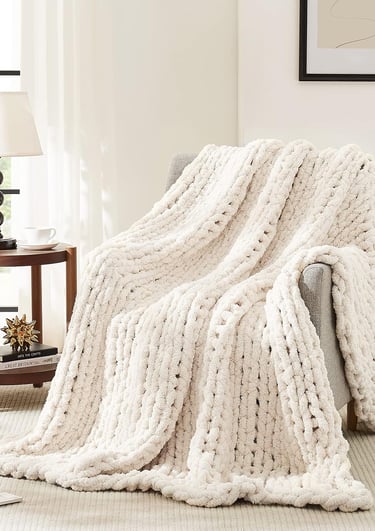 Chenillie Chunky Knit Throw
