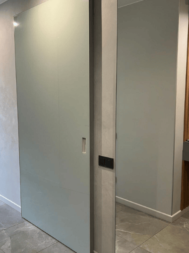 Drzwi przesuwne z szklem