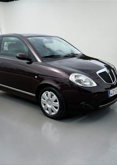 Lancia Ypsilon Style color burdeos usado en Albacete IdelMoción