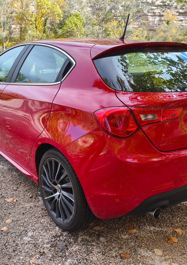 Deportivo Alfa Romeo Giulietta de ocasión color rojo en Campollano Albacete