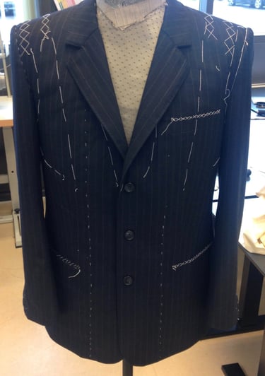 Skræddersyet herre habit i stribet uld