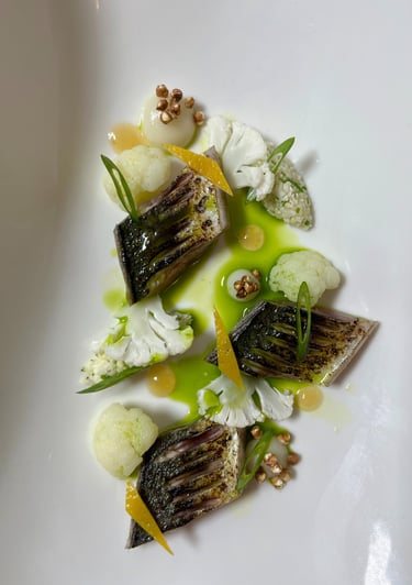 Maquereau des côtes de Marseille, chou fleur en textures, criste marine des calanques 