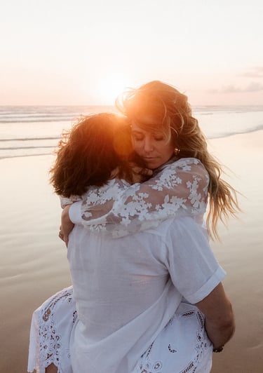 Engagement session with professional wedding photographer Romain DANIEL, France, inframe photographie