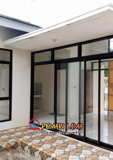 jasa-pasang-kusen-aluminium-lumajang.jpg