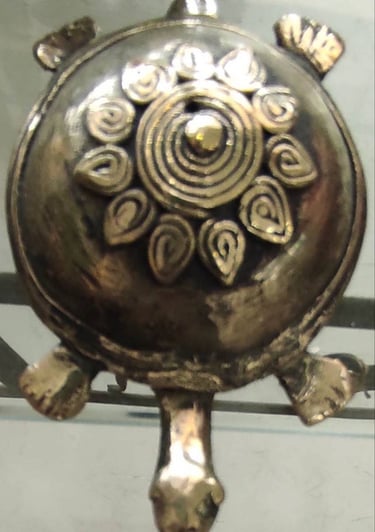 "Artisan-made brass turtle with engraved patterns on back – handmade home accen-Qualified for export"t