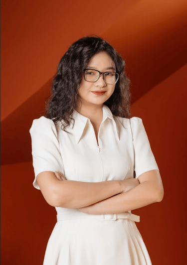Phóng viên / BTV Phương Lâm giảng viên dạy giọng nói và giao tiếp