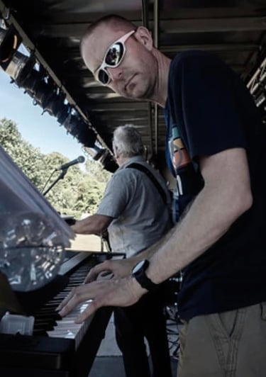 The Dodgers - Rock/Pop covers band Banbury