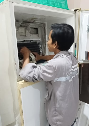 service lemari es surabaya