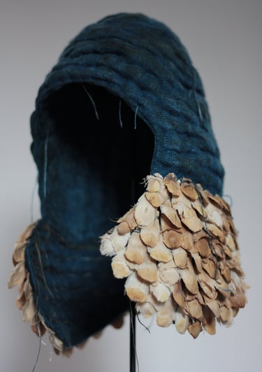 karine-nguyen-van-tham-humus-coiffe, teinture indigo et écailles de pommes de pin