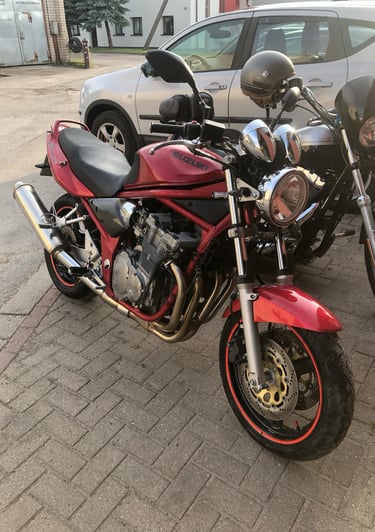 Suzuki GSF 600 motociklo nuoma Klaipėda Gargždai Kretinga Palanga
