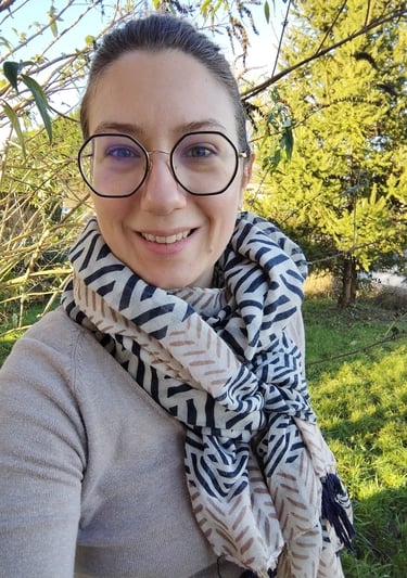 Mégane SINGERY Aider autrement médiation par l'animal et coach comportementaliste animalier