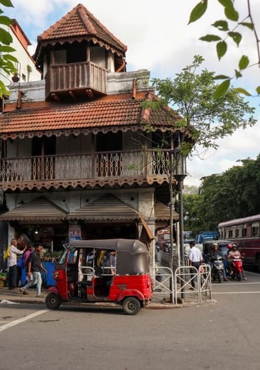 kandy-tuk-tuk
