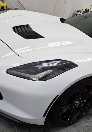 a white corvette corvette zr1 Pulido con sellador cerámico